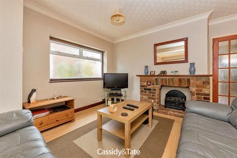 7 Broomleys, St Albans, AL4 9UR