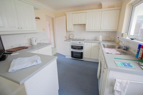 2 bedroom detached bungalow for sale - Russell Drive, East Budleigh