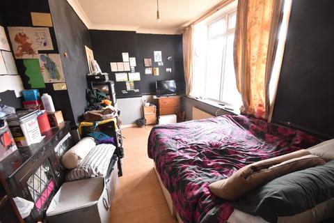 Flat 4, 48 Biscot Road, Luton, LU3 1AU