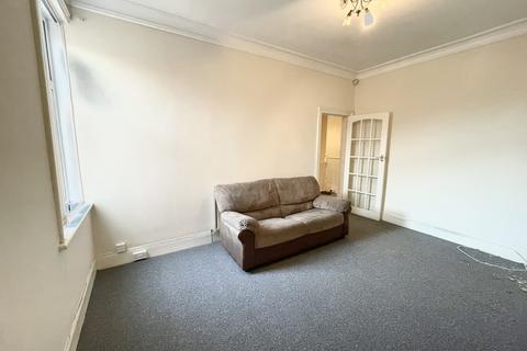 3 bedroom flat to rent - Ashley Road, South Shields NE34