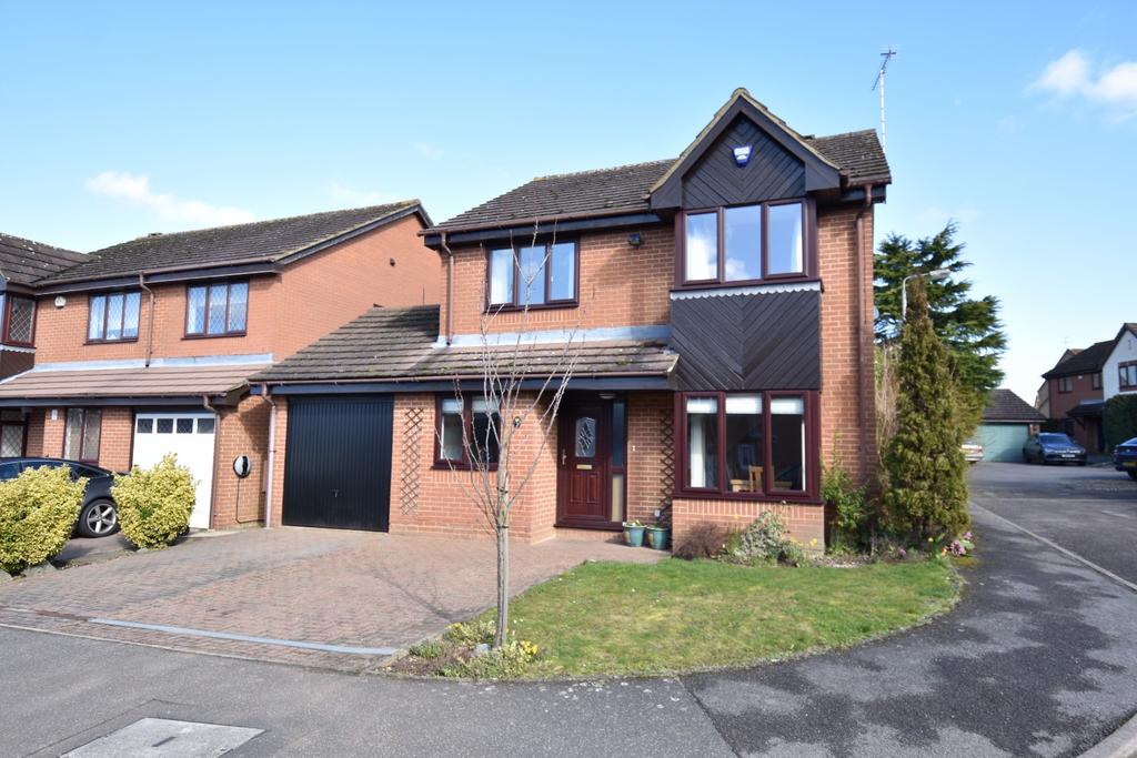 Lorimer Close, Luton 4 bed detached house - £475,000