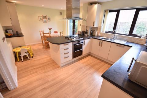 2 Lorimer Close, Luton, LU2 7RL