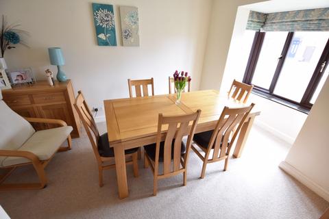 2 Lorimer Close, Luton, LU2 7RL