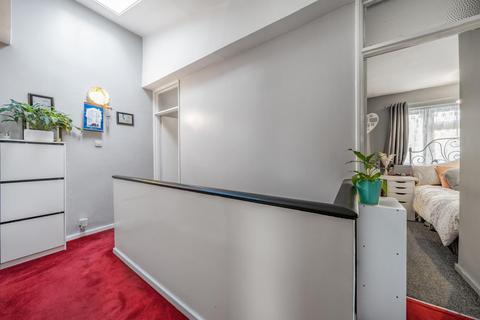 48 Silverdale, London, SE26 4SU