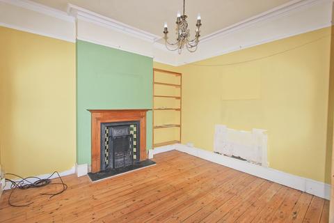 3 bedroom terraced house for sale - Cumberland Road, London E12