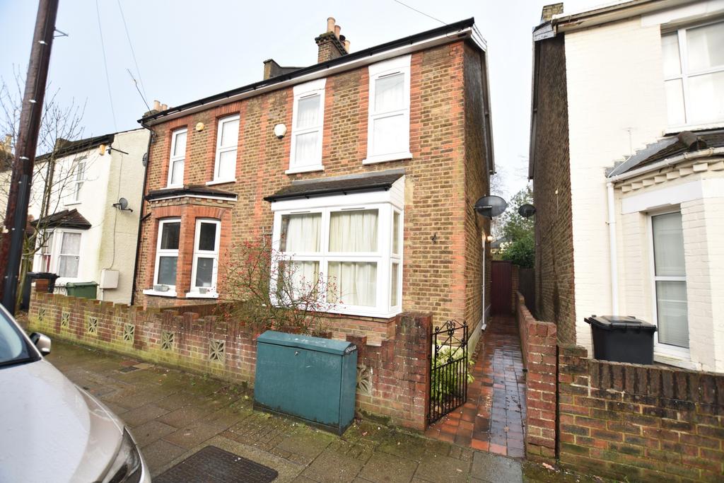 Park End, Bromley, BR1 3 bed house £2,000 pcm (£462 pw)