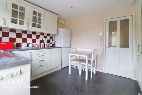 32 Barrowby Gate, Swindon, SN3 4UH