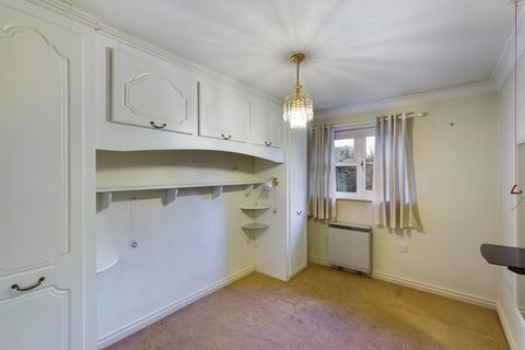 1 bedroom apartment for sale - St. Georges Road, Addlestone, Surrey, KT15