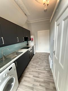 Studio to rent, Truro Rd, , N22