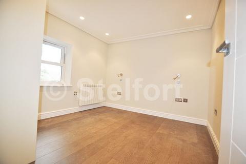 2 bedroom apartment to rent, Archway Road, London, N6