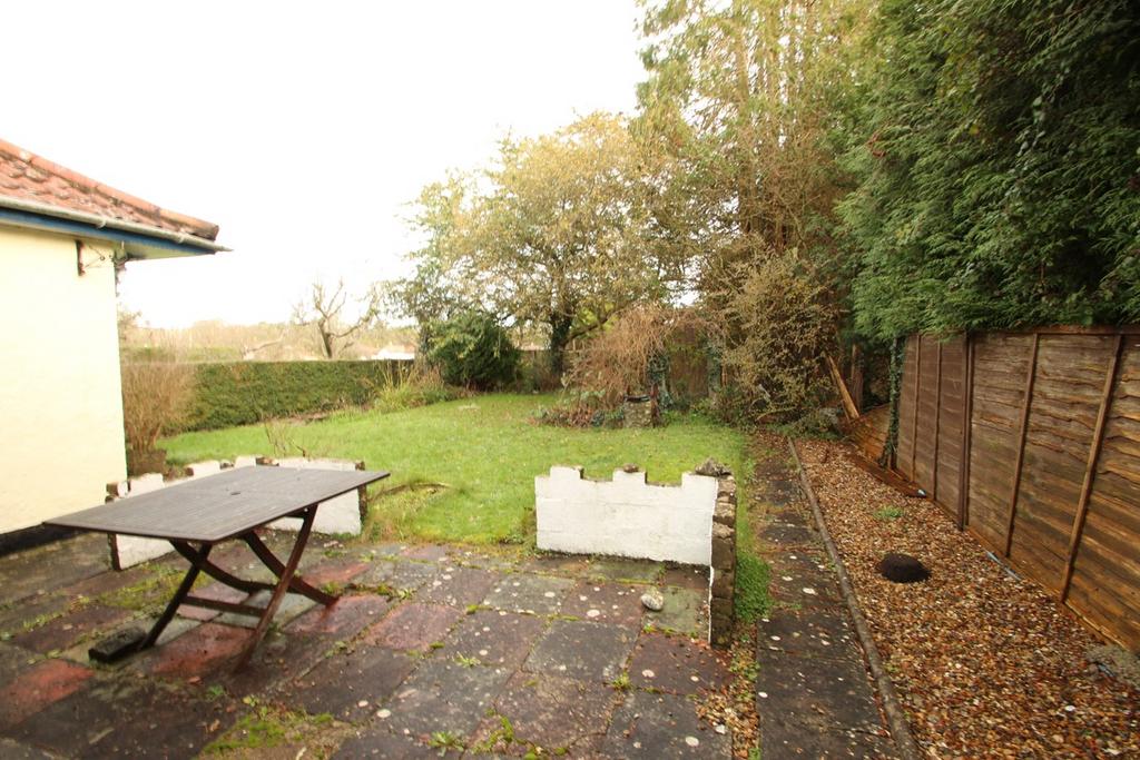 Compton Road, Shepton Mallet, BA4 3 bed bungalow £265,000