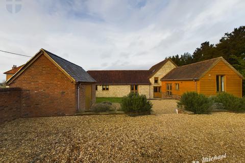4 bedroom barn conversion to rent, Orchard Barn, Ford