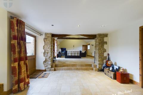 4 bedroom barn conversion to rent, Orchard Barn, Ford