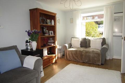 16 Blake Avenue, Whickham, Newcastle Upon Tyne, NE16 4BZ