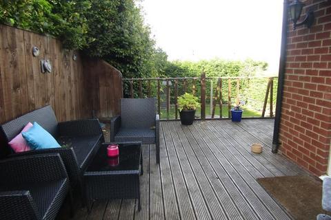 16 Blake Avenue, Whickham, Newcastle Upon Tyne, NE16 4BZ
