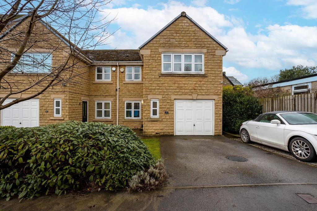 Frogmoor Avenue, Oakenshaw, BD12 7AF 3 bed semidetached house for sale