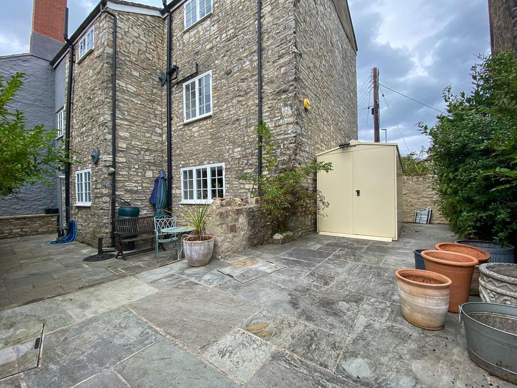 Garden Terrace with Side Gate Access