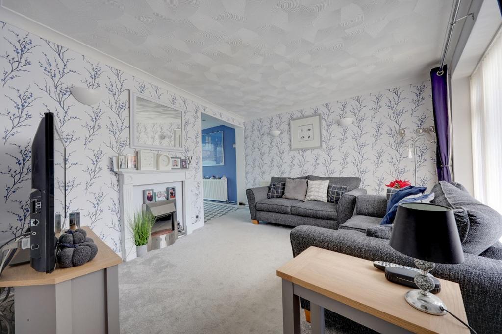 Potters Lane, Burgess Hill, RH15 3 bed semidetached house £430,000