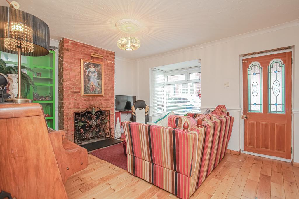 Queens Road, Banbury 4 bed townhouse £375,000