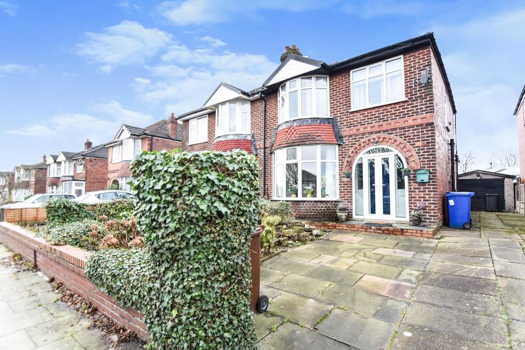 Manchester Road, Bury, BL9 3 bed semidetached house for sale £245,000