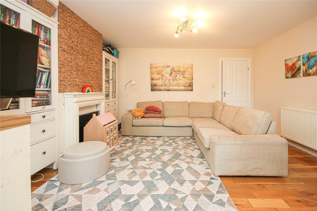 Fearnley Road, Welwyn Garden City... 3 bed semidetached house £715,000