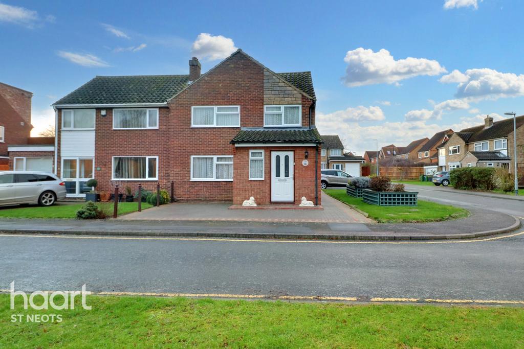 Longsands Road, St Neots 3 bed semidetached house for sale £350,000