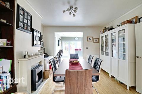 3 bedroom end of terrace house for sale - St Marys Road, Hayes