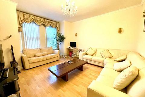 4 bedroom detached house for sale - Osterley Park Road,  Southall, UB2