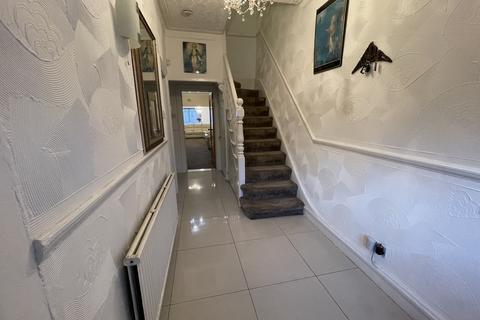 4 bedroom detached house for sale, Osterley Park Road,  Southall, UB2