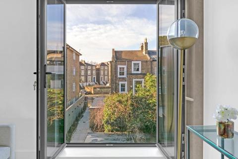 3 bedroom flat for sale - Marquis Court, Marquis Road, Camden, London, NW1