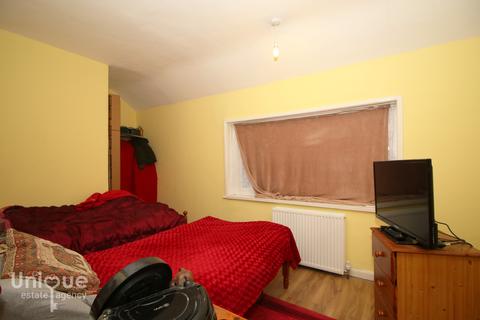 15 Avon Green, Fleetwood, FY7 7JE
