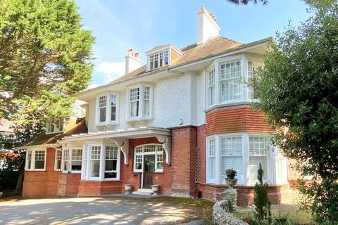 2 bedroom apartment for sale, West Overcliff Drive, Bournemouth, BH4