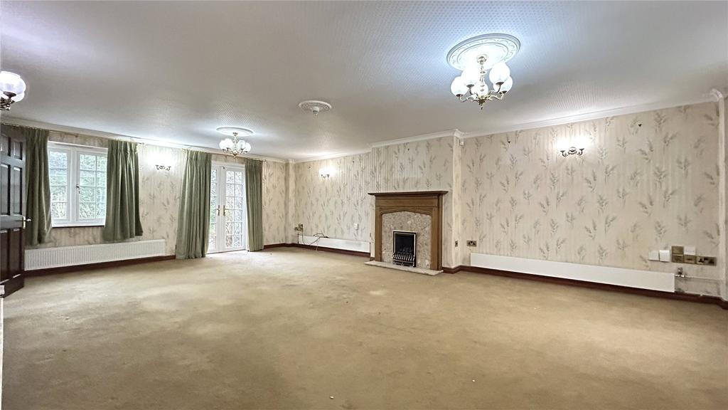 Frobisher, Bracknell, Berkshire, RG12 4 bed end of terrace house £525,000