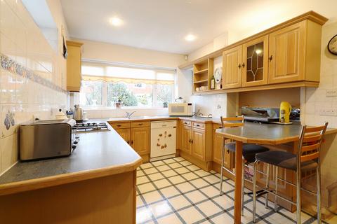 10 Plaxtol Close, Bromley, BR1 3AU
