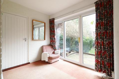 10 Plaxtol Close, Bromley, BR1 3AU