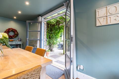 31 Crebor Street, East Dulwich, London, SE22 0HF