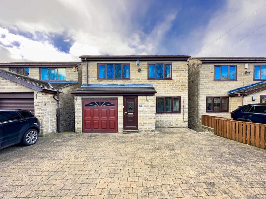 Brookroyd Lane, Batley 4 bed detached house for sale £335,000