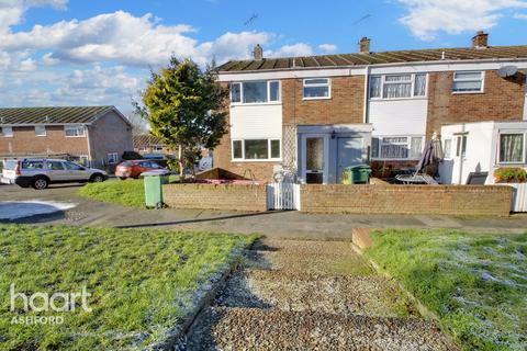 3 bedroom end of terrace house for sale - Greenfields, Ashford