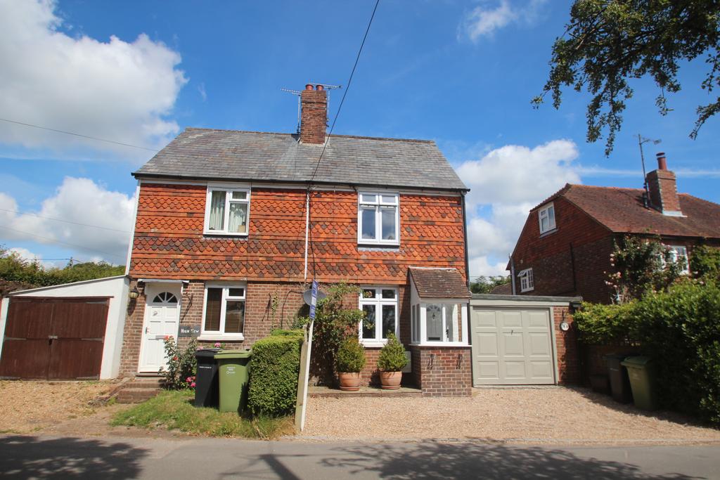Tinkers Lane, Ticehurst, TN5 2 bed semidetached house £1,275 pcm (£