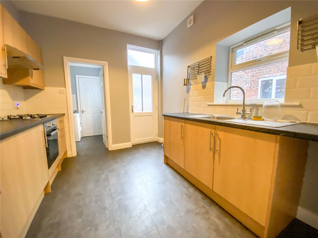 Kensington Avenue, Manchester, M14 - More