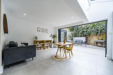 2 bedroom flat for sale, Rommany Road, West Norwood
