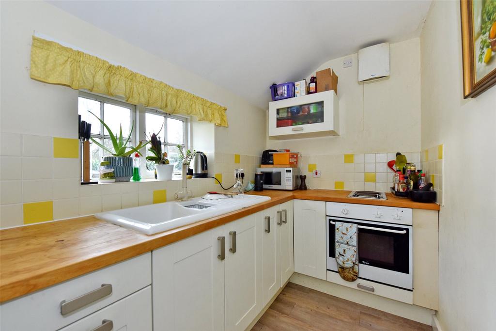 Britwell House, Britwell Salome, Watlington, Oxfordshire, OX49 1 bed apartment £890 pcm (£205 pw)