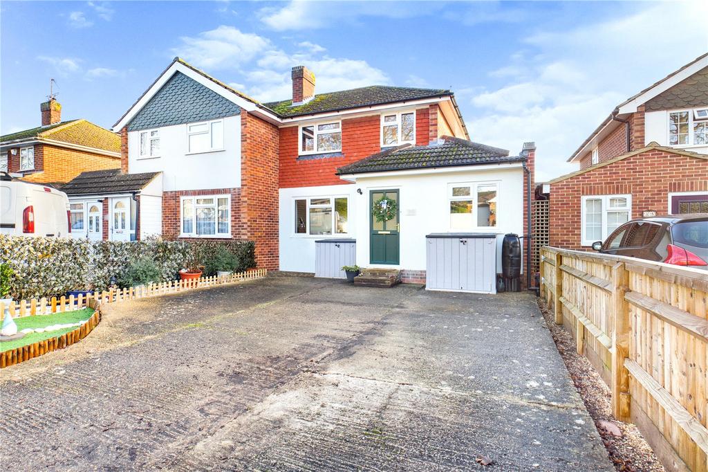 Skilton Road, Tilehurst, Reading... 3 bed semidetached house £415,000