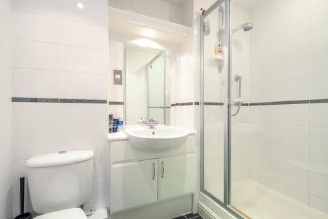 Flat 10, Cavendish Court Cavendish Road, Weybridge, KT13 0JN