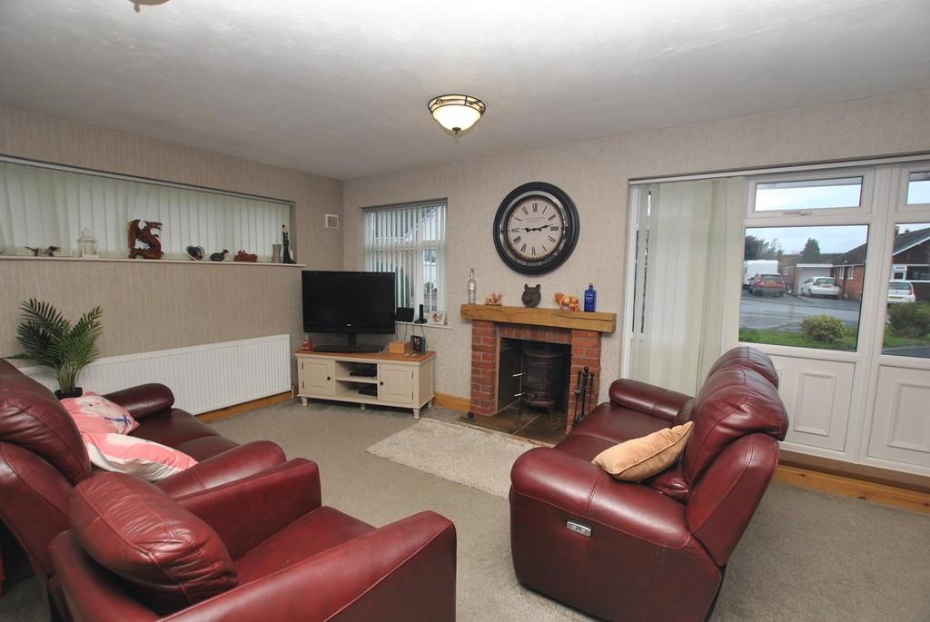 Wrekin Close, Trench, Telford, TF2 6QU 3 bed detached bungalow £299,000