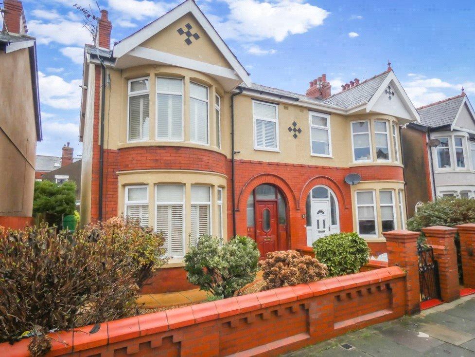 Cornwall Avenue, Bispham, Blackpool 3 bed semidetached house £195,000