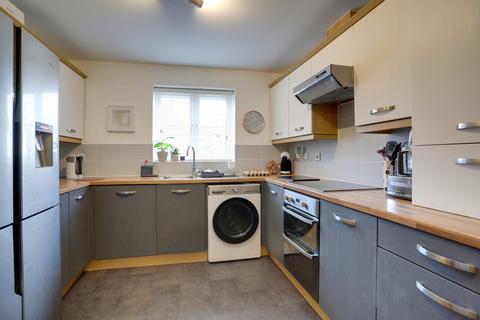 36 Brooks Warren, Cranbrook, Exeter, EX5 7AJ
