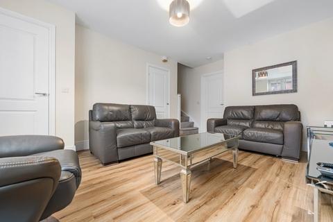 undefined, Rhodfa Groes Wen, Radyr
