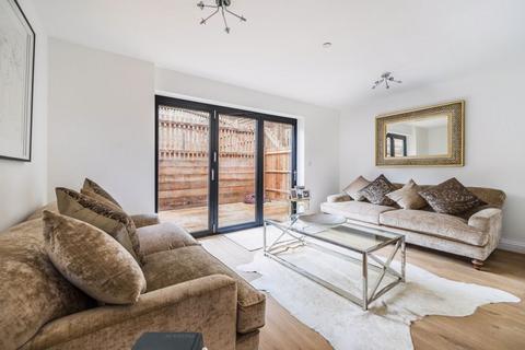 8a Abbots Lane, Kenley, CR8 5JH