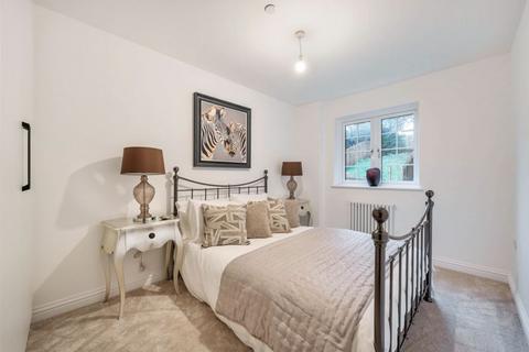 8 Abbots Lane, Kenley, CR8 5JH